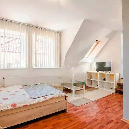 Guest house E&m *