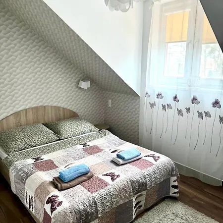 Guest house E&m *