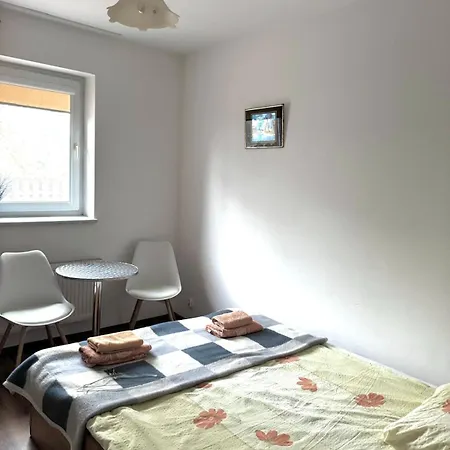 E&m Guest house