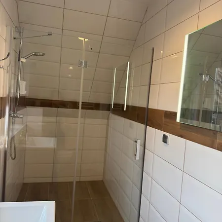 E&m Guest house