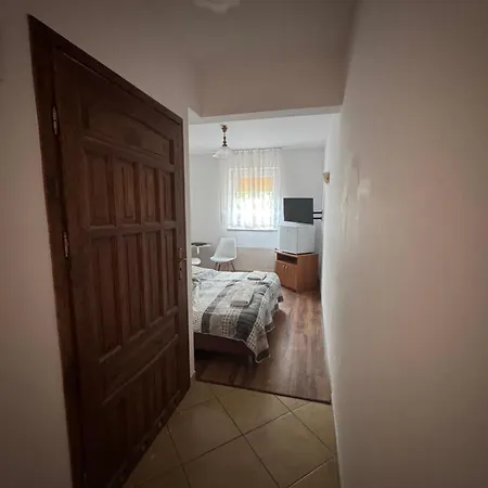 Casa de hóspedes Goscinne E&m 3*