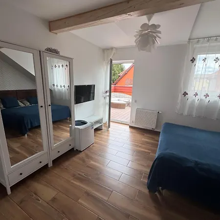 Guest house E&m