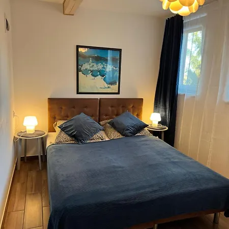 Guest house E&m *